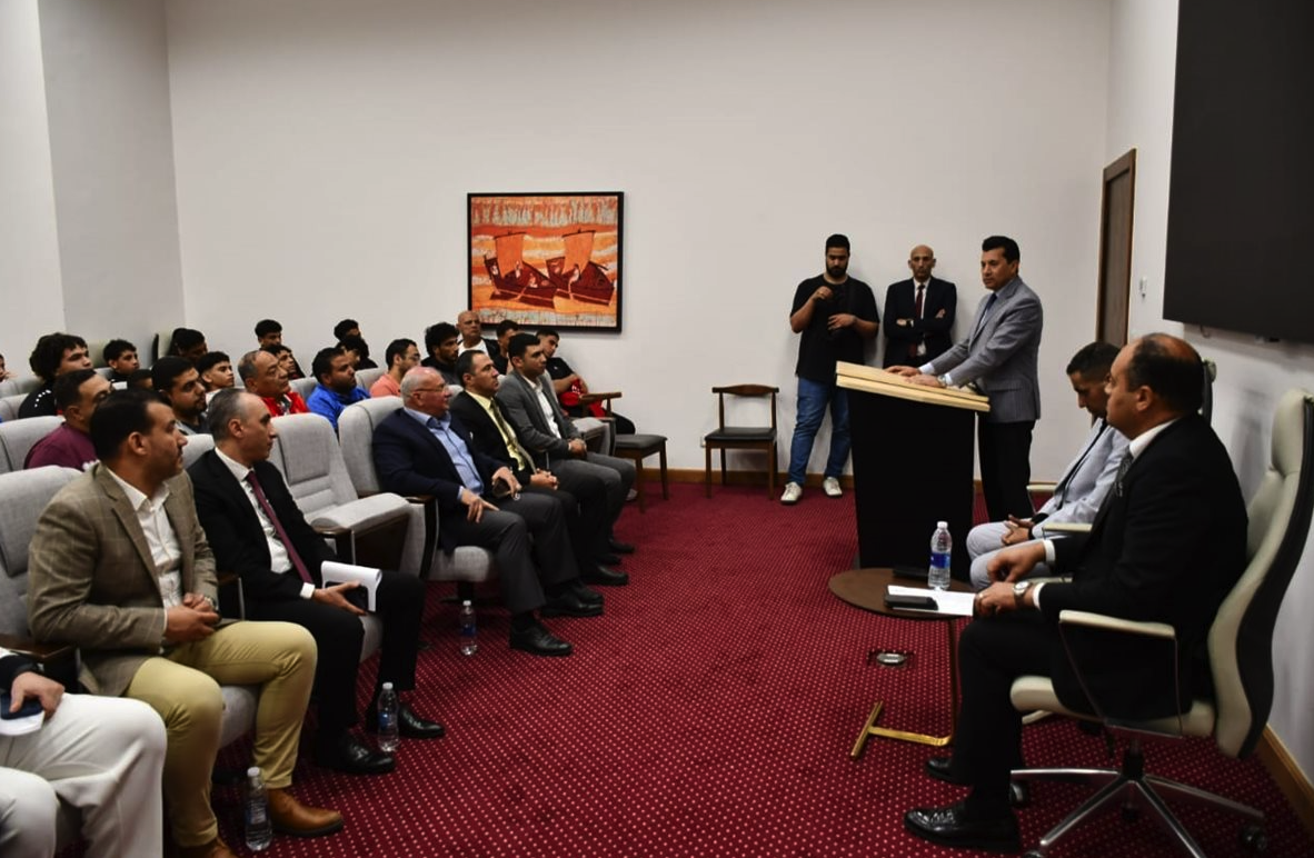 وزير الرياضة يجتمع باتحاد المصارعة ومنتخب مصر استعدادًا للبطولة الإفريقية بالمغرب