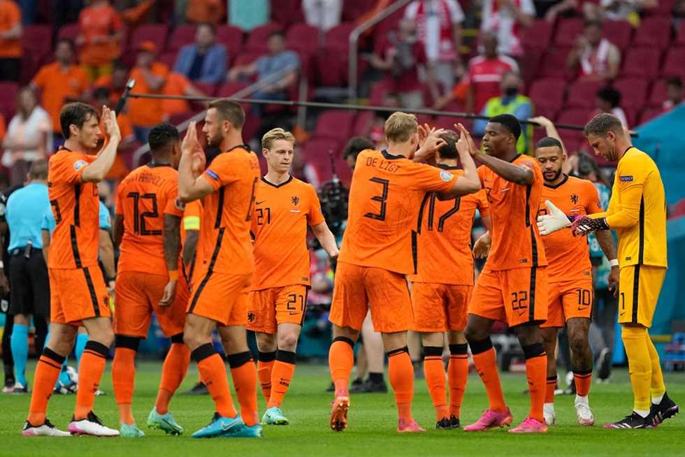كومان يعلن قائمة منتخب هولندا لتصفيات كأس العالم 2026