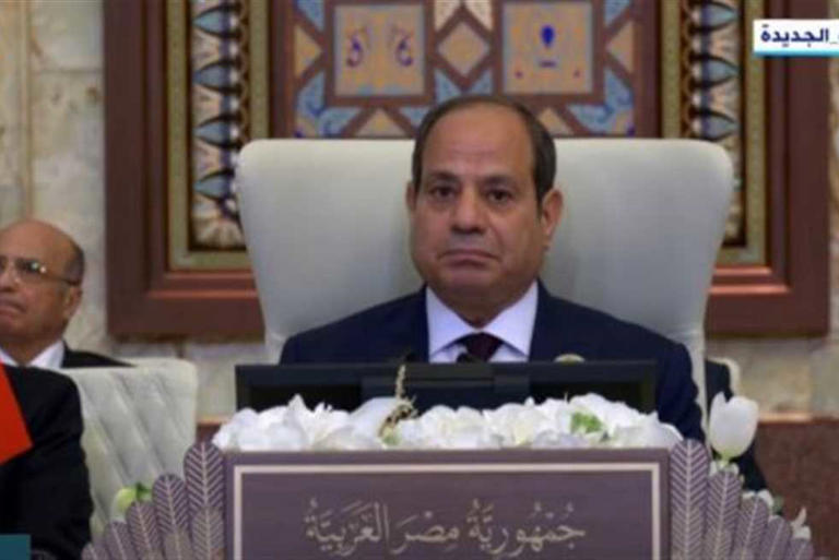 كلمة الرئيس السيسي في القمة العربية بـ بغداد (بث مباشر)