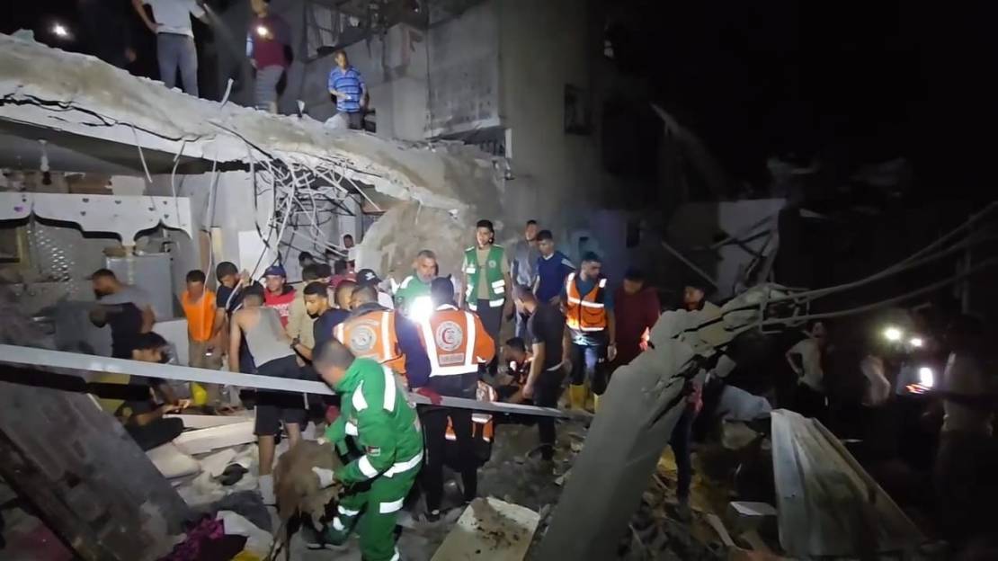 قوات الاحتلال ترتكب مجزرة جديدة في مخيم البريج وسط قطاع غزة