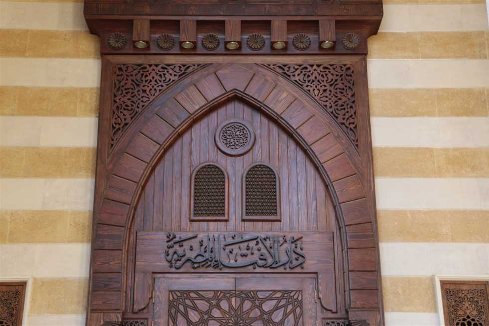 الإفتاء: لا مانع من دفن النساء لبعضهن البعض عند عدم وجود رجال