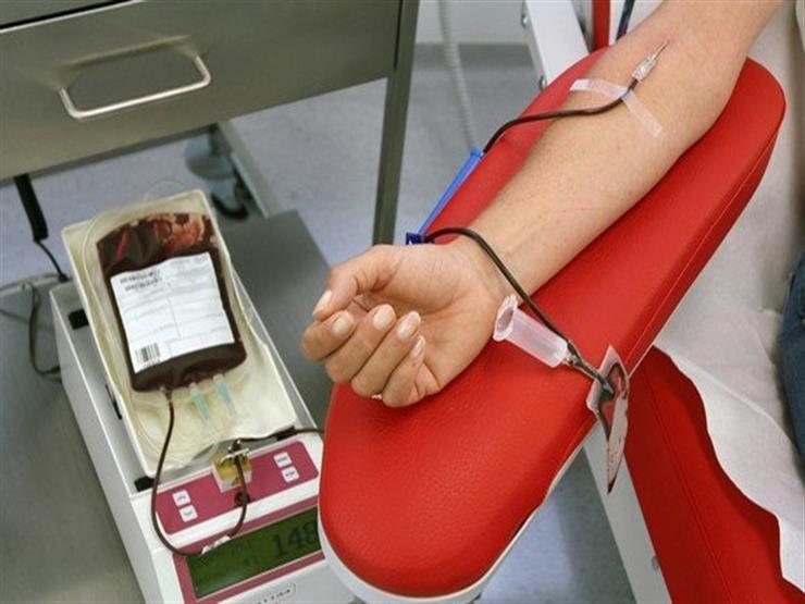 لتجنب الإغماء.. أطعمة مهمة يجب تناولها قبل وبعد التبرع بالدم