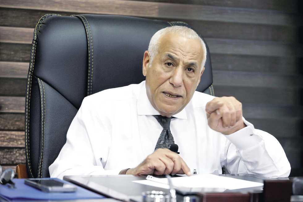 رغم تعافي حسين لبيب، تأجيل اجتماع الزمالك لهذا السبب