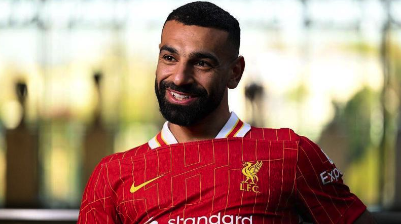 محمد صلاح يواصل كتابة التاريخ ويحتل المركز الثاني في سباق الكرة الذهبية 2025