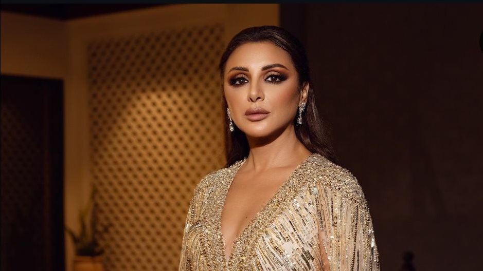 "اتفرج واقف وادفع 1000 جنيه"، حفل أنغام في العلمين يشعل الجدل بسبب أسعار التذاكر