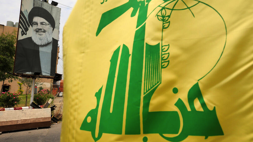 لرفضه "نزع السلاح".. القضاء اللبناني يلاحق قيادة حزب الله باتهامات إثارة الفتنة