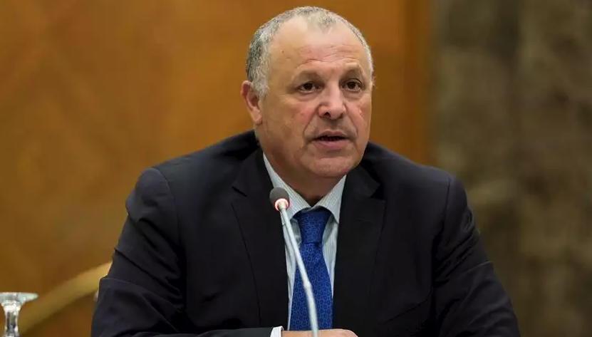 بتوصية مجاهد .. أبوريدة يخطط للإطاحة بالتوأم وعودة كيروش للمنتخب