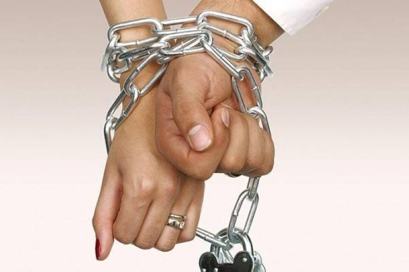 ما حكم اجبار الفتاة على الزواج من شخص معيّن؟.. أمين الفتوى يجيب