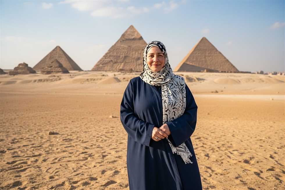 صور عبلة كامل أمام الأهرامات بعد توقعات تواجدها في حفل افتتاح المتحف المصري الكبير