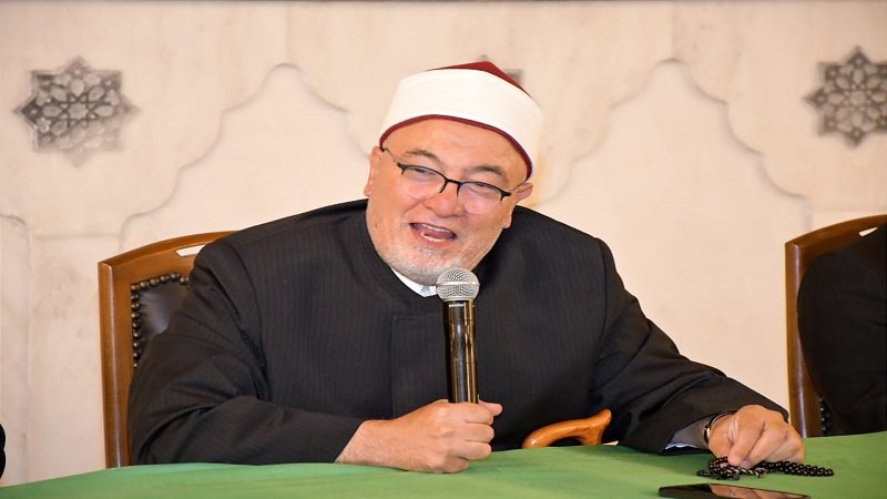 الشيخ خالد الجندي: مقولة «اعمل الخير وارميه البحر» مثل خاطئ
