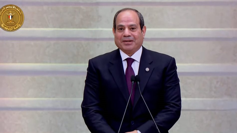 السيسي للمواطنين: أشعر بمعاناتكم وأنا واحد منكم