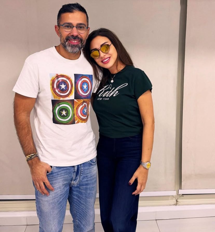 أول ظهور للفنانة أنغام برفقة طبيبها المعالج بألمانيا