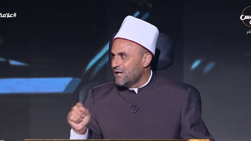 محرم ومجرم.. أزهري يوجه رسالة لسيدات تنشر أمور بيتها على السوشيال