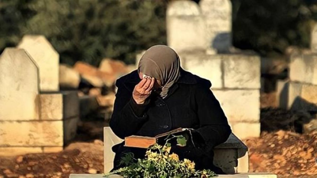 هل يصل ثواب الصدقة للمتوفى؟ .. الإفتاء تجيب