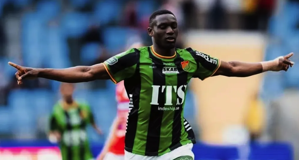 الأهلي يُجهز أول عرض للتعاقد مع إبراهيما ديباتي مهاجم جايس السويدي