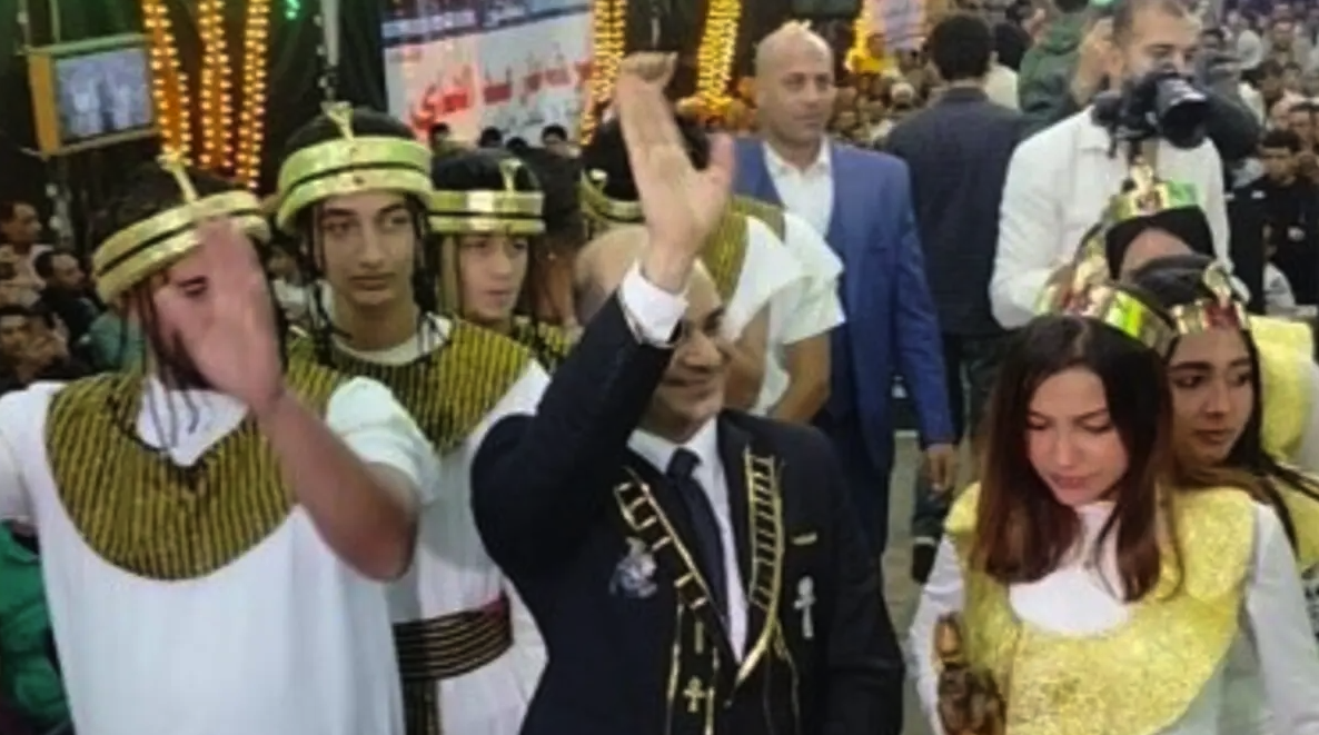 من الزي الفرعوني إلي اللودر ومسيرة وسط الترعة.. أغرب حملات انتخابية في مصر