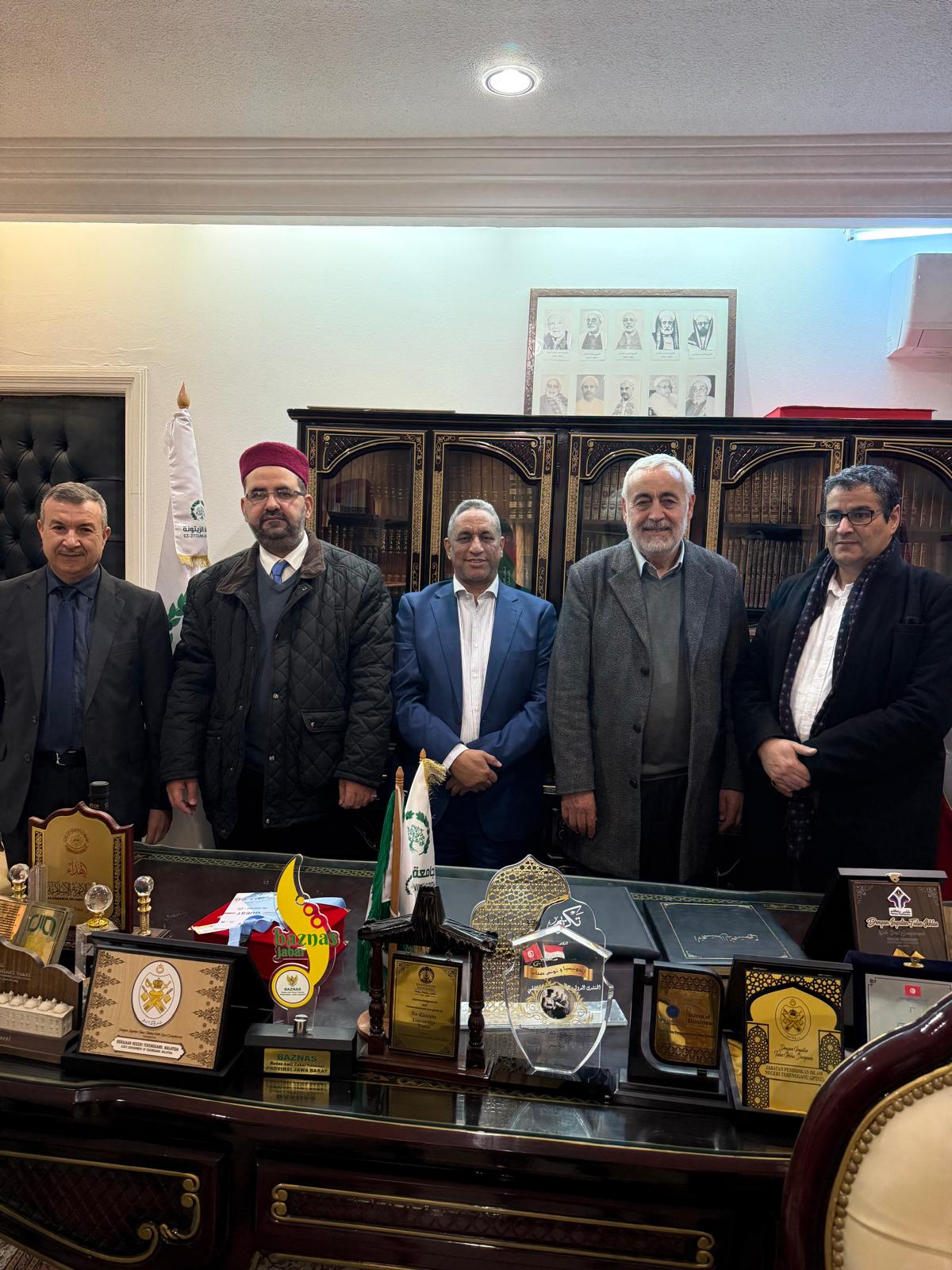 رئيس جامعة الزيتونة يستقبل وفد مؤسسة رسالة السلام والاتفاق على تعاون شامل