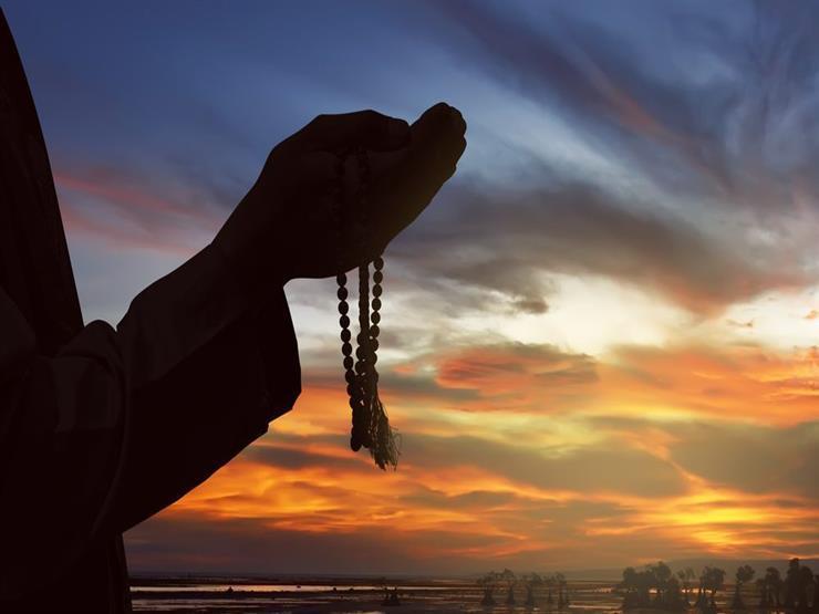 "اللهم إنا نعوذ بك من الهم والحزن "..أذكار المساء في آخر ساعات الجمعة