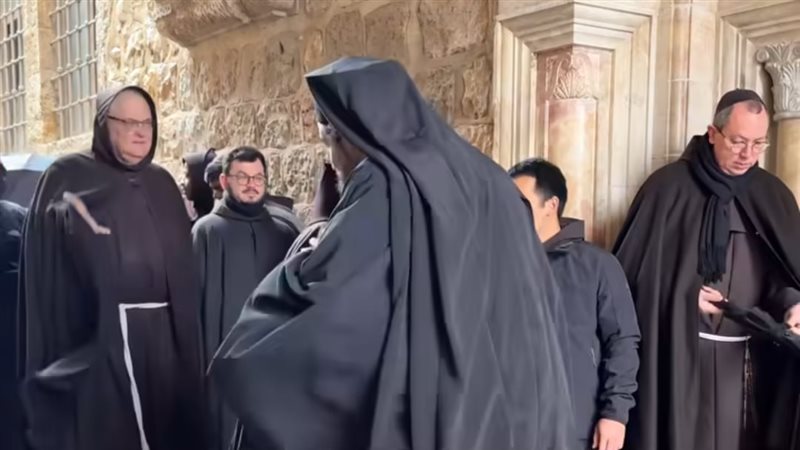 تبادل تهاني عيد الميلاد بين الكنائس الشرقية والغربية في القدس
