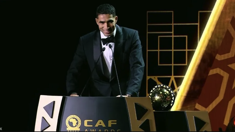 حكيمي يتصدر قائمة أفضل 20 لاعبًا في إفريقيا وهذا مركز صلاح