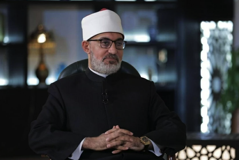 مفتي الجمهورية يحذر من تعطيل العقل ويشدد على الوعي الديني المستنير للشباب