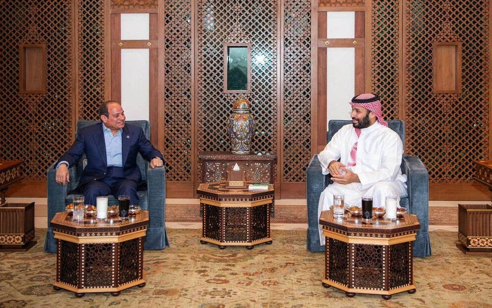 الرئيس السيسي وولي العهد السعودي يبحثان تعزيز العلاقات ودعم إعادة إعمار غزة