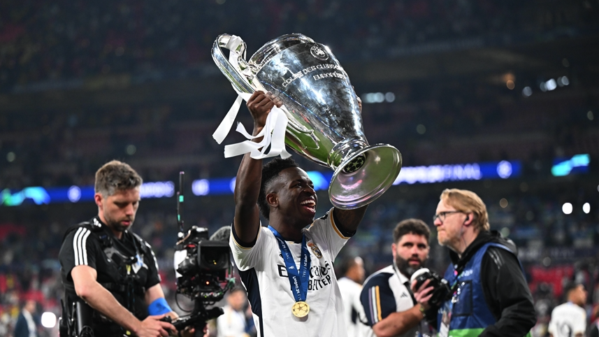 فينيسيوس يتصدر التشكيل المثالي لدور الـ16 بدوري أبطال أوروبا