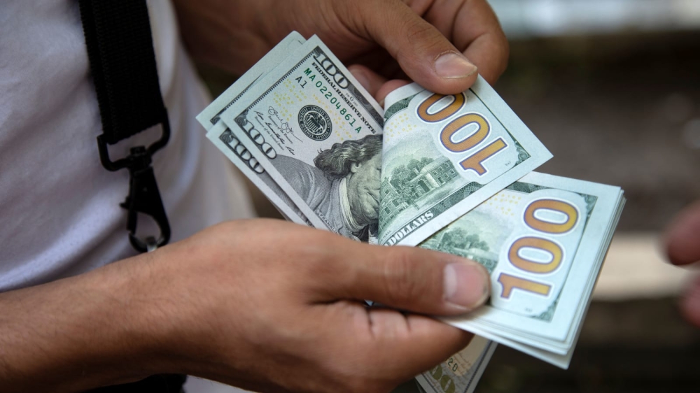 تراجع جديد في سعر الدولار مقابل الجنيه اليوم في البنوك