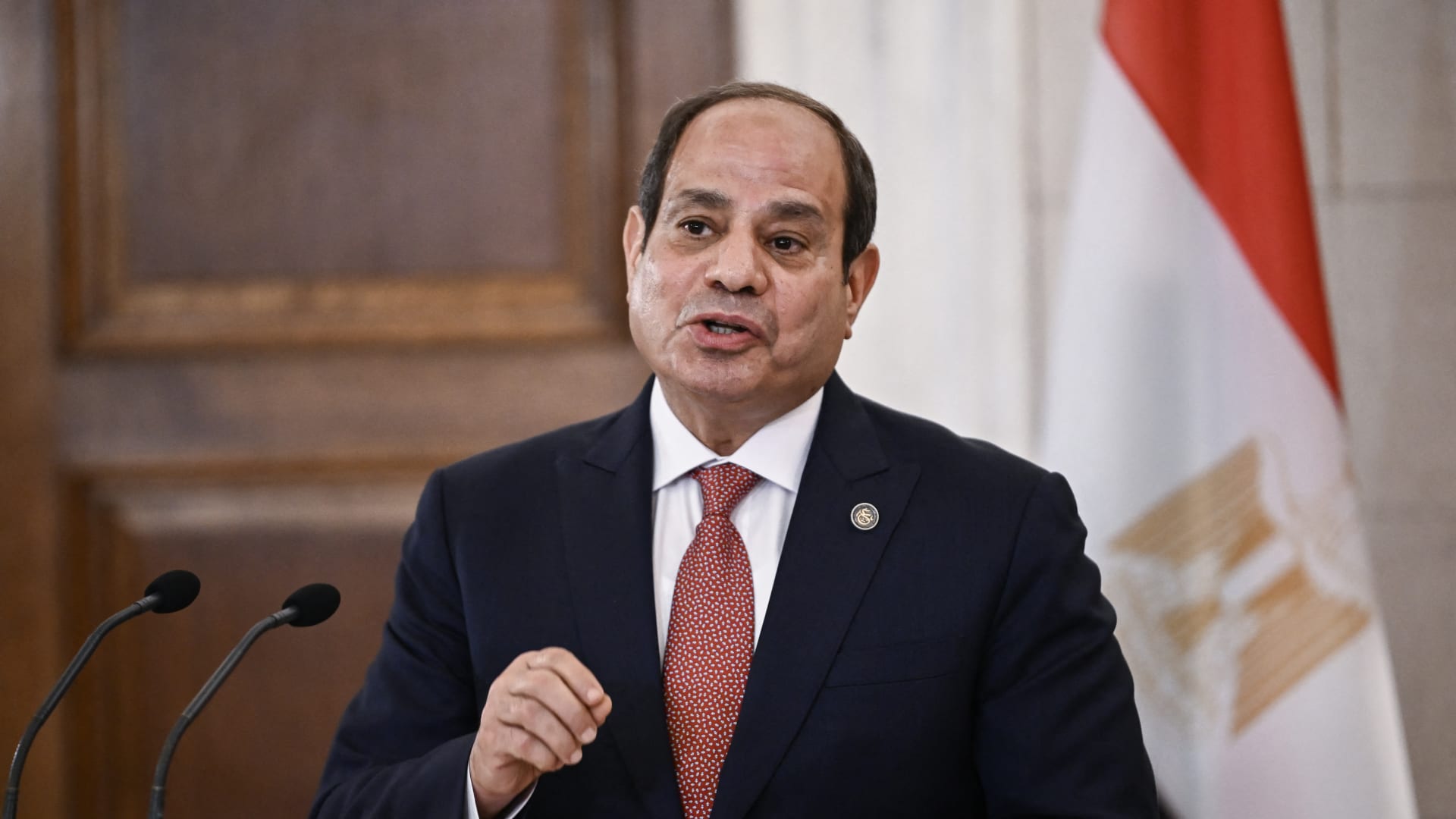 الرئيس السيسي يؤكد رفض مصر لأي مساس بسيادة الكويت ويشدد على تعزيز العلاقات الثنائية