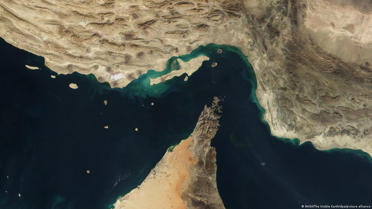 إيران تغلق مضيق هرمز أمام 99% من السفن بعد الاعتداءات الإسرائيلية على لبنان
