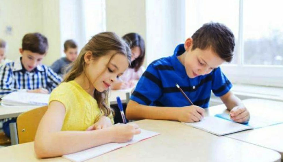 بدءًا من 2 حتى 7 مايو.. التعليم تعلن مواعيد الاختبار الشهري الثاني لشهر مايو