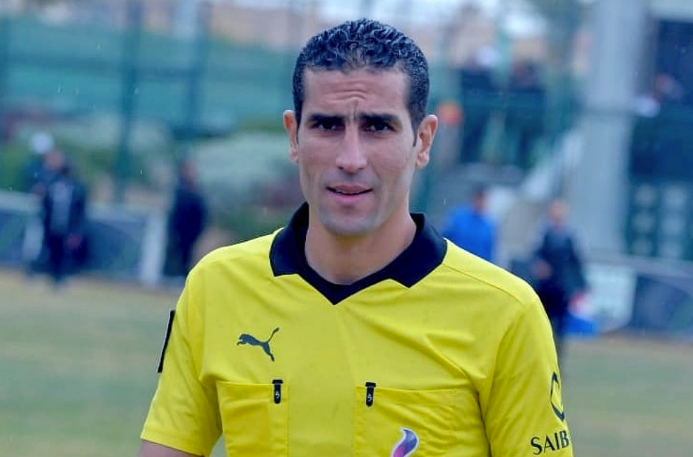 محمود ناجي حكمًا لمباراة الأهلي وسموحة في الدوري.. ووائل فرحان على الـVAR