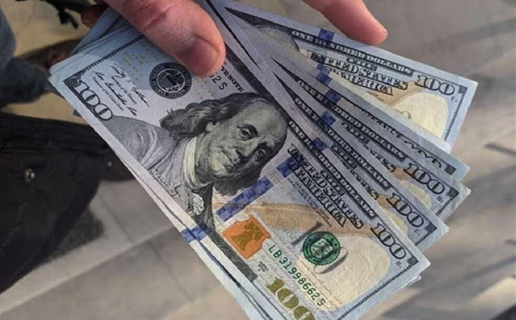 سعر الدولار اليوم الأربعاء 15 أبريل 2026 في البنوك، تراجع جديد أمام الجنيه المصري