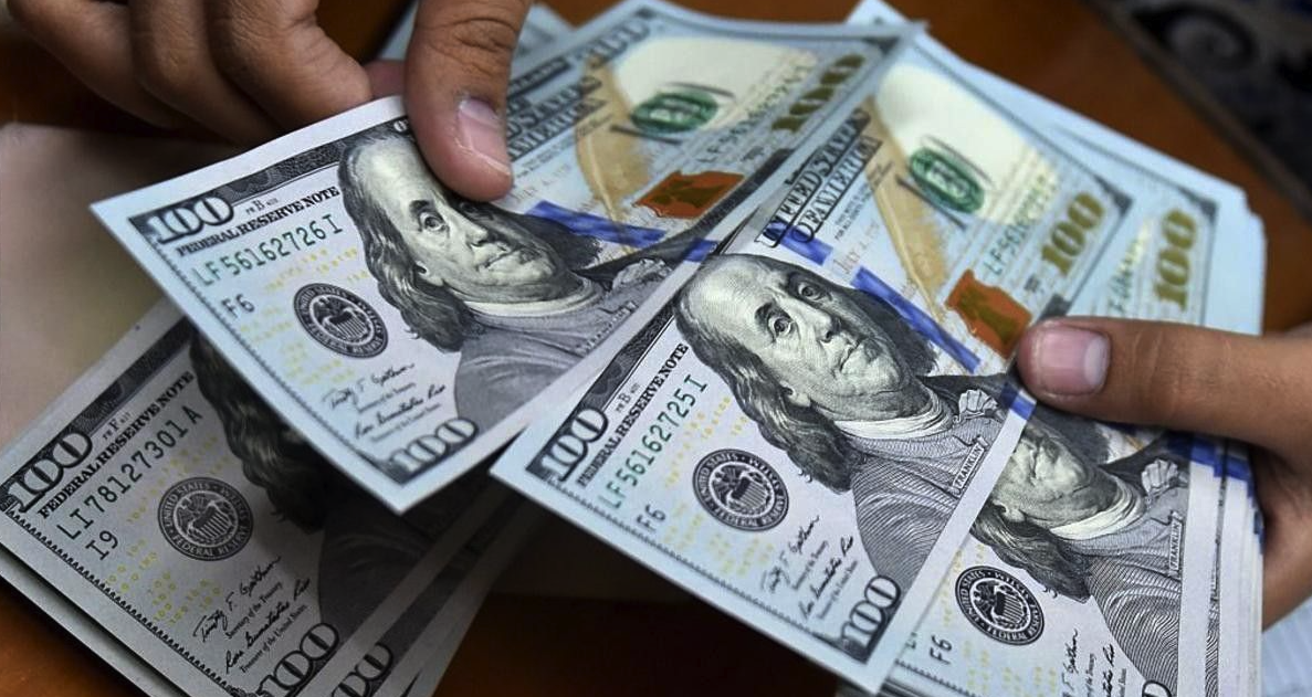 ارتفع في عدة بنوك.. سعر الدولار اليوم مقابل الجنيه بختام التعاملات