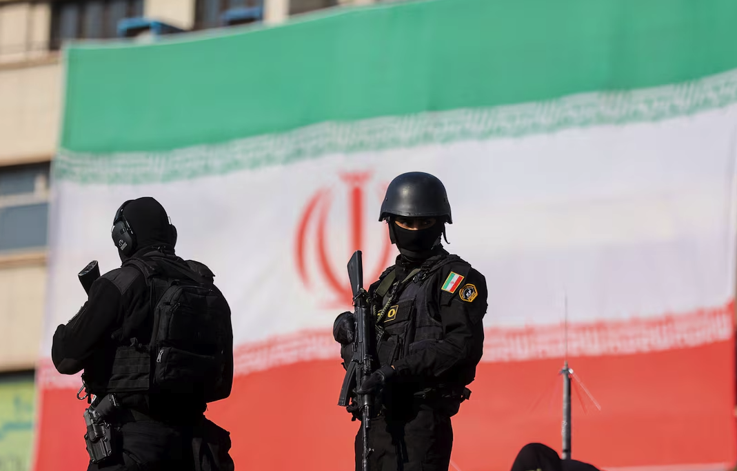 طهران تهدد بعمل عسكري غير مسبوق ضد عمليات الاستيلاء الأمريكية على سفنها
