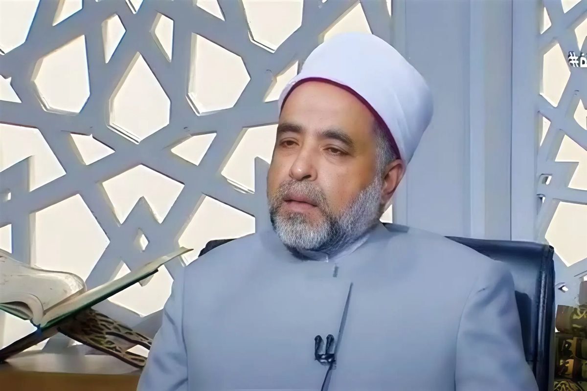 هل يترتب فدية على قتل الصرصار خلال الإحرام؟.. أمين الفتوى يجيب