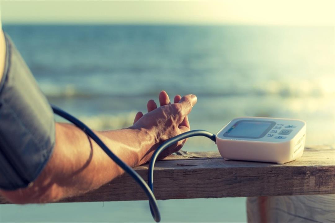 الطقس الحار وضغط الدم.. نصائح مهمة لتجنب المضاعفات في الصيف