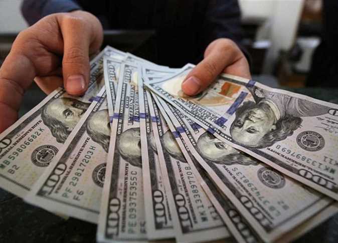 تراجع جديد في سعر الدولار مقابل الجنيه المصري