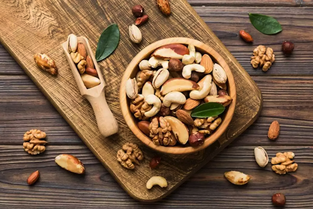 المكسرات والعدس.. أفضل الأطعمة لخفض الكوليسترول وحماية القلب
